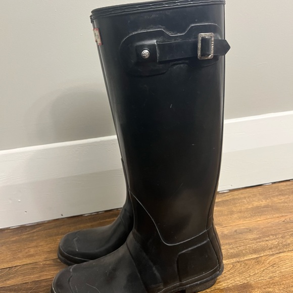 Gloss black hunter boots size 10 - Picture 4 of 6